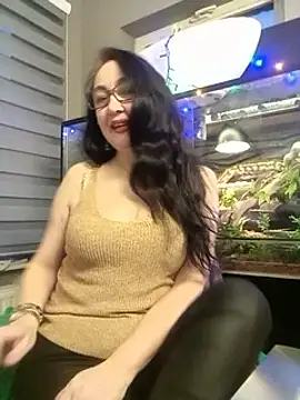 Snapshot of CamilleDesire chatting on 02/28/25, 05:48 CamilleDesire online show from 02/28/25, 05:48