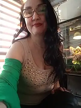 Snapshot of CamilleDesire chatting on 03/06/25, 05:00 CamilleDesire online show from 03/06/25, 05:00