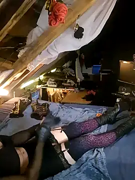 Snapshot of Xenia-Cosmo chatting on 01/05/25, 02:38 Xenia-Cosmo online show from 01/05/25, 02:38