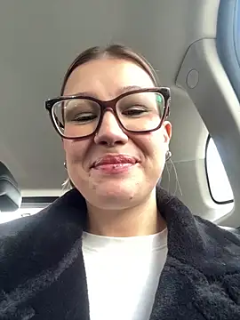 RinaCat online show from 10/08/25, 05:05