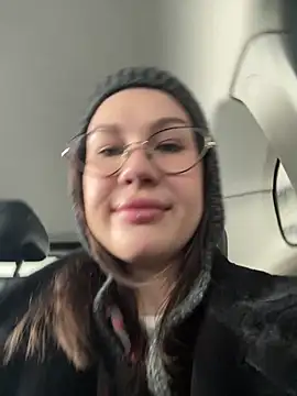 RinaCat online show from 12/04/25, 05:50