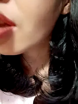 Snapshot of Hana_love20 chatting on 11/17/25, 05:46 Hana love20 online show from 11/17/25, 05:46