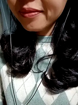 Snapshot of Hana_love20 chatting on 11/27/25, 05:31 Hana love20 online show from 11/27/25, 05:31