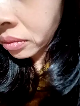 Snapshot of Hana_love20 chatting on 11/30/25, 02:10 Hana love20 online show from 11/30/25, 02:10