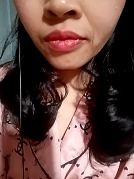 Snapshot of Hana_love20 chatting on 12/14/25, 03:06 Hana love20 online show from 12/14/25, 03:06