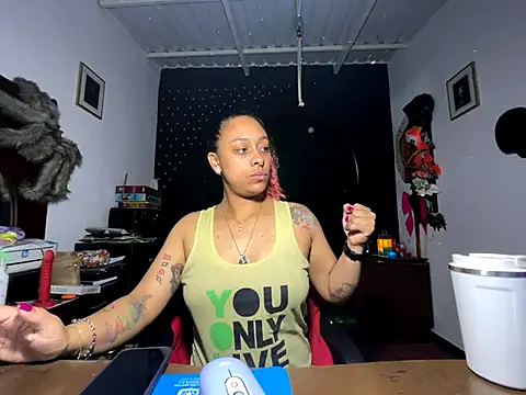 Cata Blue   online show from 11/12/25, 04:29