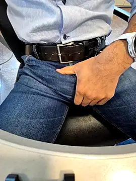 alessandroman2114 online show from 10/02/25, 10:44