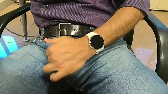 alessandroman2114 online show from 10/08/25, 04:37