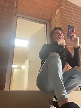 Snapshot of SexyNunn chatting on 10/31/25, 01:34 SexyNunn online show from 10/31/25, 01:34