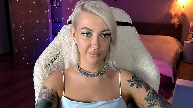 tykioty Miley online show from 11/14/25, 12:15