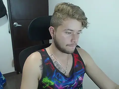 JOHANLEON1 online show from 10/24/25, 02:35