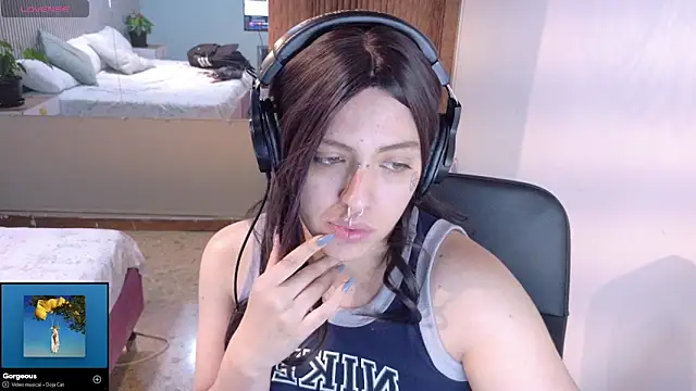 Eli666uwu online show from 10/02/25, 06:04