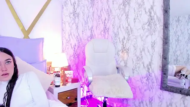 Snapshot of Athziry_ chatting on 12/06/24, 07:54 Athziry online show from 12/06/24, 07:54