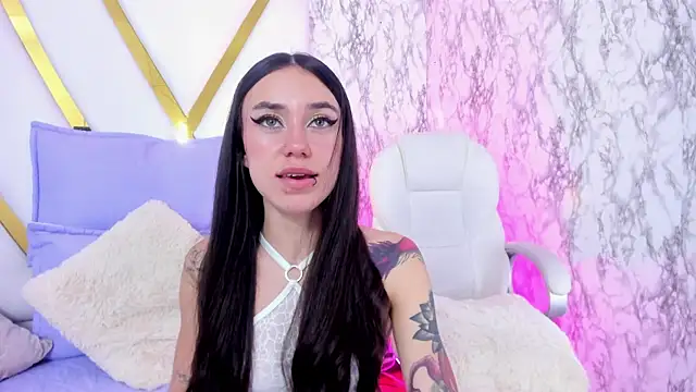 Snapshot of Athziry_ chatting on 12/22/24, 11:54 Athziry online show from 12/22/24, 11:54