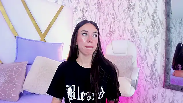 Snapshot of Athziry_ chatting on 01/03/25, 09:47 Athziry online show from 01/03/25, 09:47