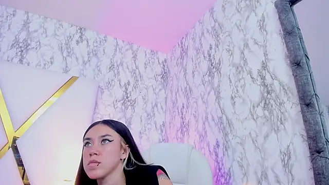 Snapshot of Athziry_ chatting on 02/03/25, 09:50 Athziry online show from 02/03/25, 09:50