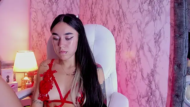 Snapshot of Athziry_ chatting on 03/07/25, 12:04 Athziry online show from 03/07/25, 12:04