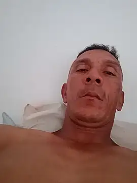 Snapshot of montereal1212 chatting on 03/16/25, 10:31 montereal1212 online show from 03/16/25, 10:31