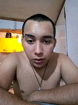 Snapshot of X_xtomas_x chatting on 11/18/25, 03:23 X xtomas x online show from 11/18/25, 03:23