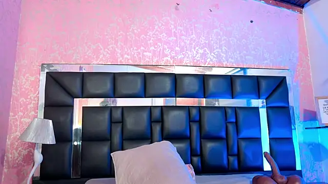 Snapshot of sh_malala chatting on 10/28/25, 07:16 sh malala online show from 10/28/25, 07:16