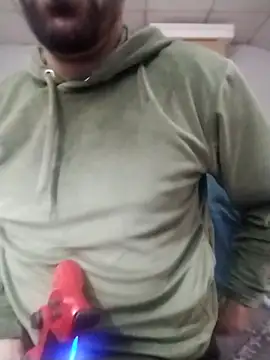 Snapshot of nicedick_bro chatting on 09/28/25, 06:52 nicedick bro online show from 09/28/25, 06:52