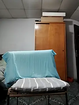 Snapshot of nicedick_bro chatting on 10/09/25, 04:10 nicedick bro online show from 10/09/25, 04:10