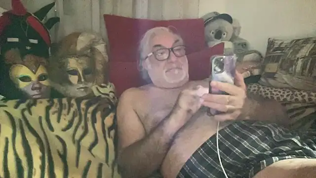 Snapshot of EroticVenetian chatting on 09/29/25, 07:30 EroticVenetian online show from 09/29/25, 07:30