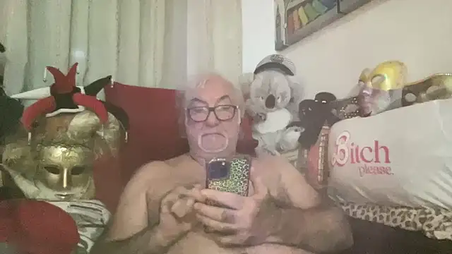 Snapshot of EroticVenetian chatting on 11/06/25, 07:26 EroticVenetian online show from 11/06/25, 07:26