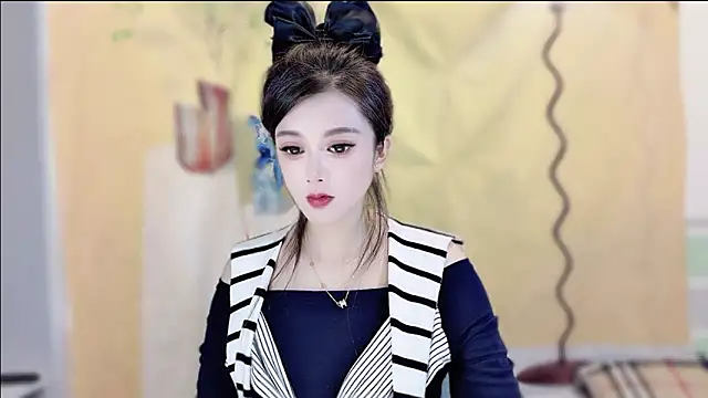 VIWVI online show from 11/06/25, 04:57