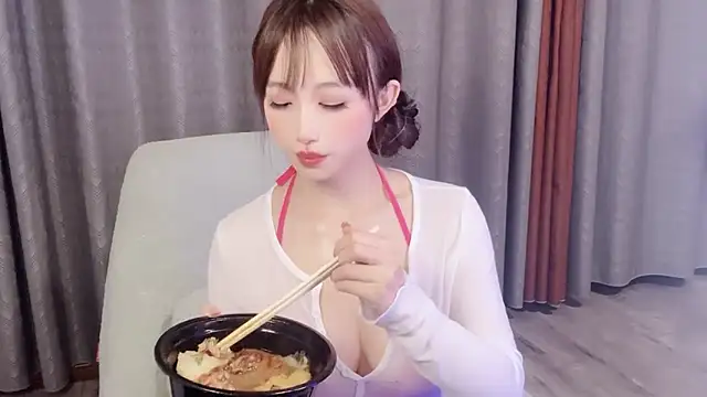 xiaotaozi163 online show from 12/17/24, 11:49