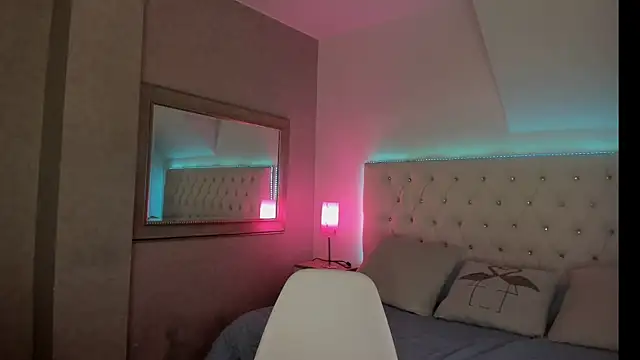 Snapshot of keyla__ross chatting on 12/13/24, 06:59 keyla ross online show from 12/13/24, 06:59