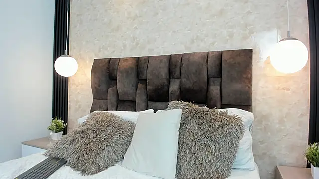 Snapshot of keyla__ross chatting on 12/18/24, 10:57 keyla ross online show from 12/18/24, 10:57