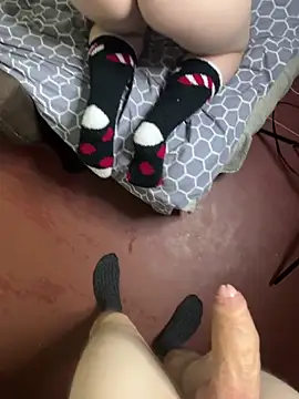 Snapshot of Fregida chatting on 11/18/25, 06:01 Fregida online show from 11/18/25, 06:01