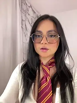 montmariana online show from 10/15/25, 12:44