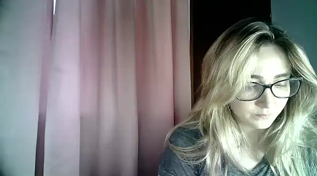 Snapshot of katy_pp chatting on 01/09/25, 10:52 katy pp online show from 01/09/25, 10:52