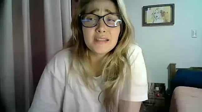 Snapshot of katy_pp chatting on 01/12/25, 12:39 katy pp online show from 01/12/25, 12:39