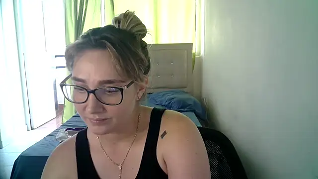 Snapshot of katy_pp chatting on 10/23/25, 09:57 katy pp online show from 10/23/25, 09:57