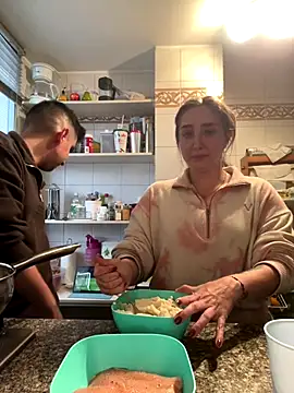 Snapshot of katy_pp chatting on 12/16/25, 10:04 katy pp online show from 12/16/25, 10:04