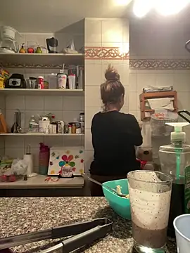 Snapshot of katy_pp chatting on 12/17/25, 10:49 katy pp online show from 12/17/25, 10:49