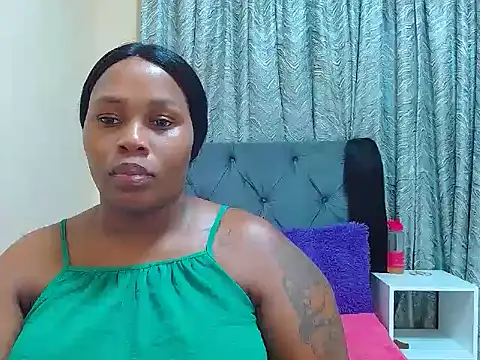 curvycloe1 online show from 12/07/24, 03:30