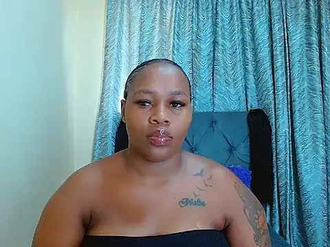 curvycloe1 online show from 01/24/25, 07:51