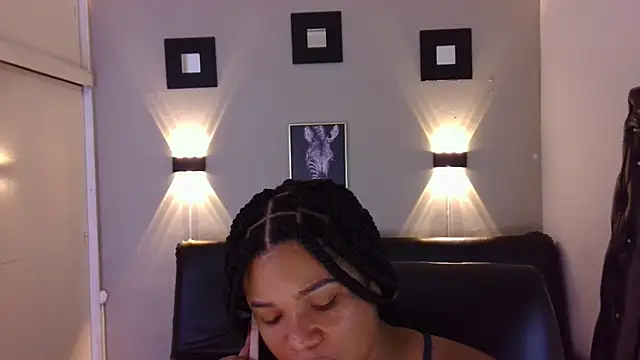 ashley Tompson1 online show from 12/11/24, 06:20