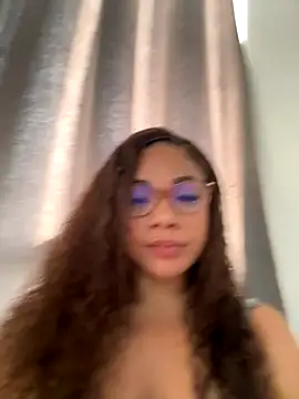 ashley Tompson1 online show from 10/15/25, 11:43