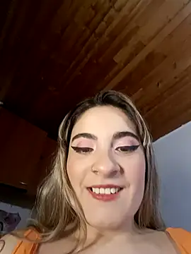 Snapshot of Rouse_A01 chatting on 12/19/25, 02:29 Rouse A01 online show from 12/19/25, 02:29