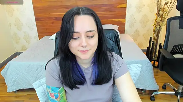 KatherineBond online show from 12/05/24, 10:56