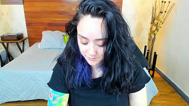 KatherineBond online show from 12/09/24, 09:37