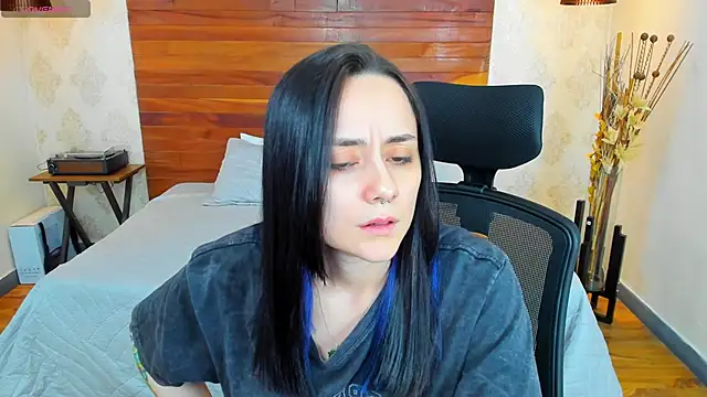 KatherineBond online show from 12/12/24, 07:59