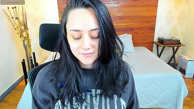 KatherineBond online show from 12/18/24, 08:25