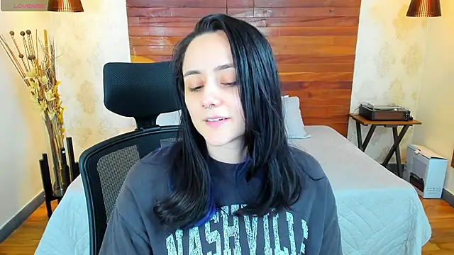 KatherineBond online show from 12/18/24, 11:30