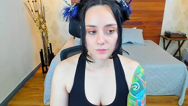 KatherineBond online show from 12/24/24, 02:43